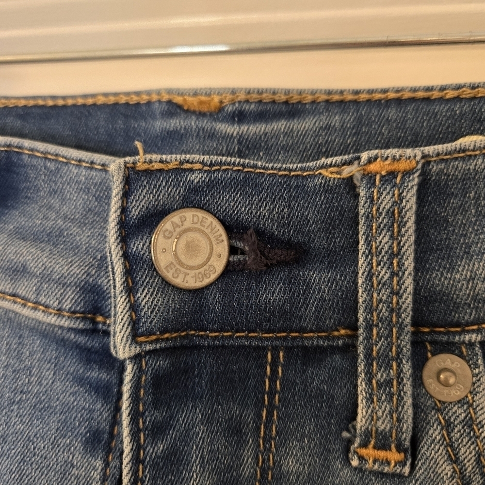 GAP Mid Rise Size 26R Straight Leg Jeans Light Blue Wash With Flex Waist - Picture 3 of 11